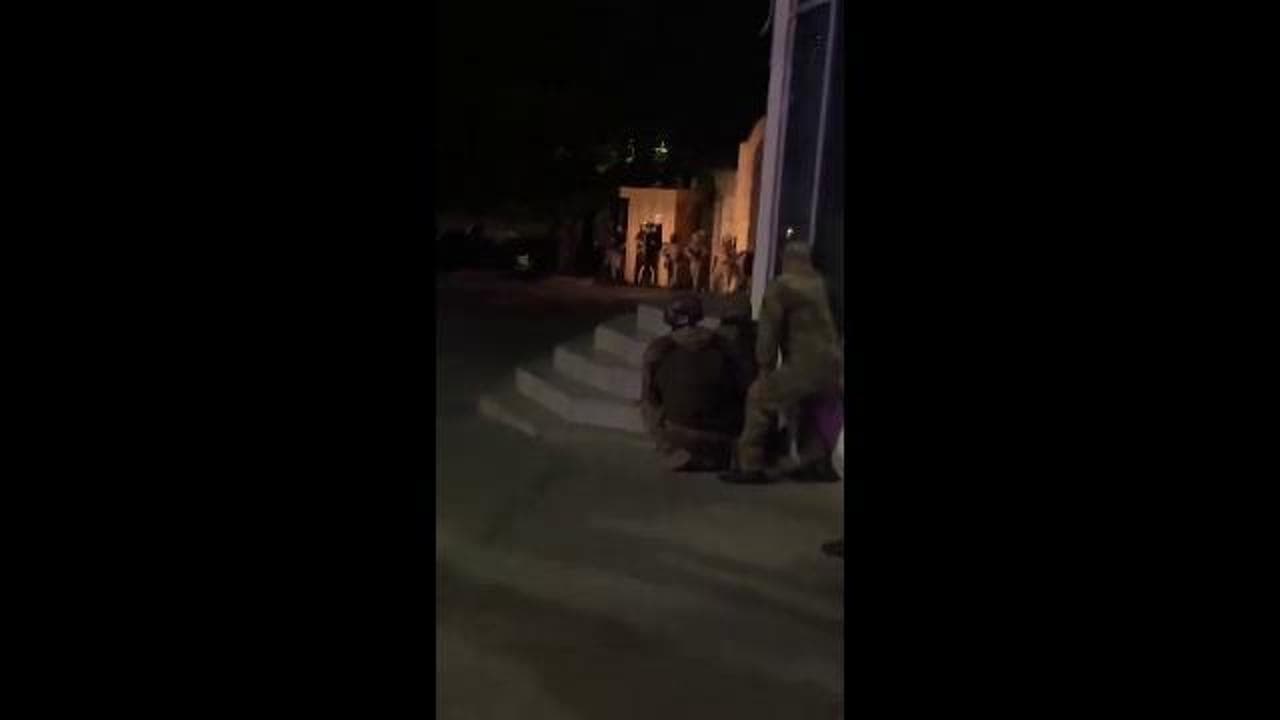 Daghestan, lo scontro a fuoco tra esercito e terroristi islamici fuori da una chiesa
