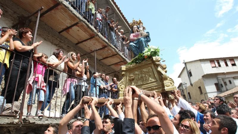 2 settembre 2007, la processione della Madonna della Montagna di Polsi custodita nell’omonimo santuario nel cuore dell’Aspromonte. 
Un luogo caro anche agli ‘ndranghetisti. FRANCO CUFARI