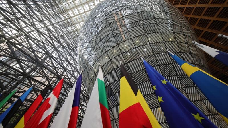 In Europa è tutti contro tutti, rischio stallo sulle nomine dopo l’ultimo scontro Ppe-Pse: “Tra noi manca fiducia”
