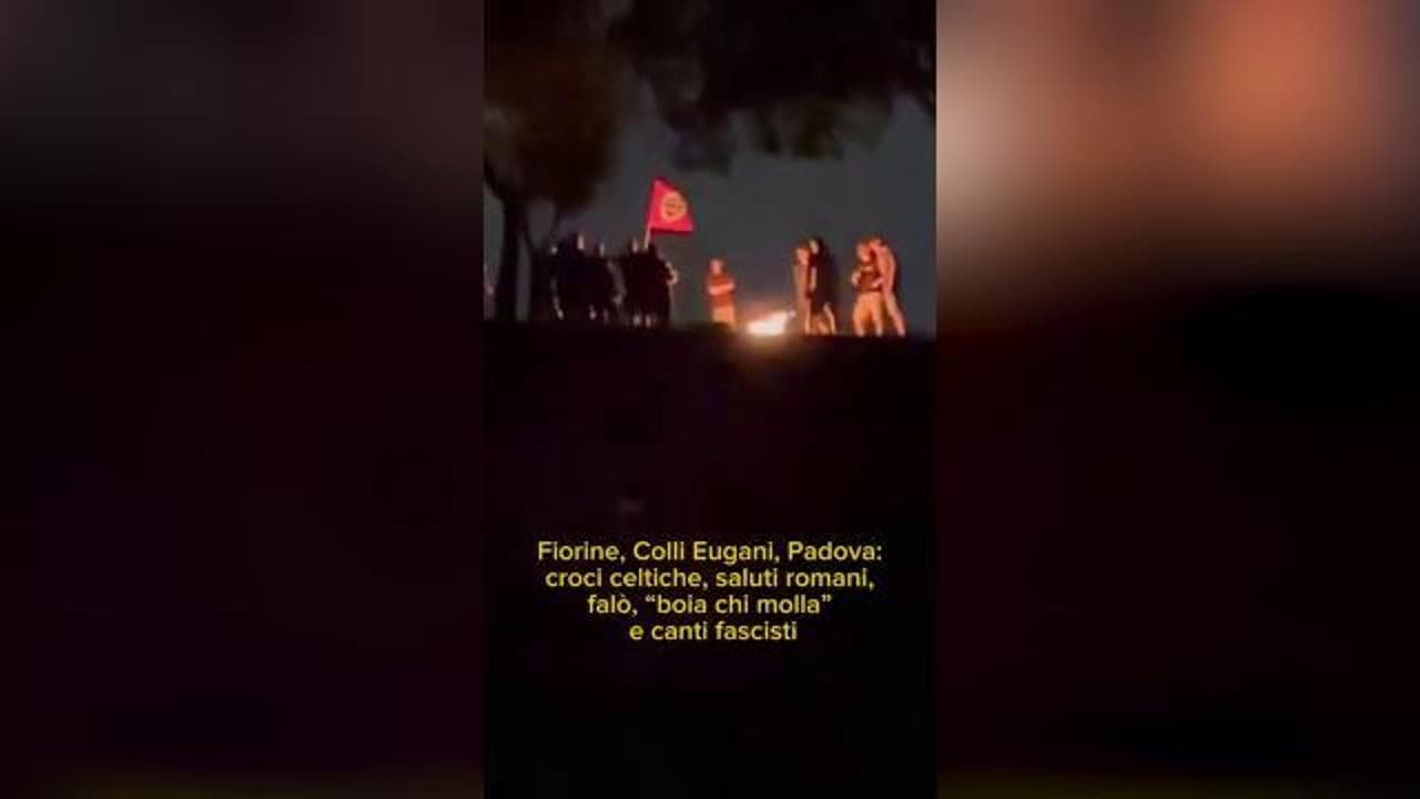 Colli Euganei, il ritrovo dei giovani di estrema destra in Veneto, tra croci celtiche, falò e canti fascisti