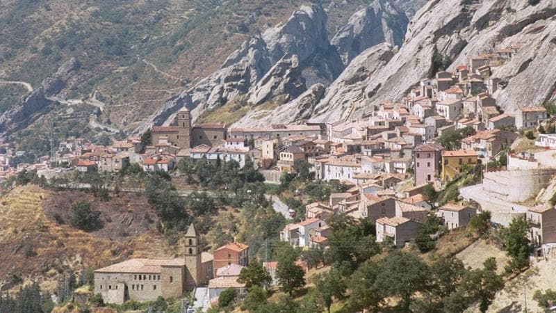 PIetrapertosa, 900 abitanti, Dolomiti Lucane