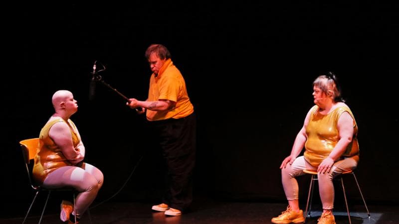 'Food Court' dei Back to Back Theatre - foto di Jeff Busby