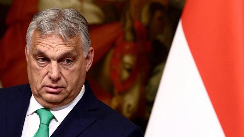 Lo schiaffo di Orbán a Meloni: si oppone alla dichiarazione Ue che condanna la censura dei media stranieri in Russia