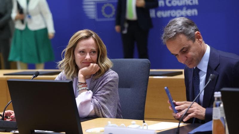 Giorgia Meloni e il primo ministro greco Kyriakos Mitsotakis