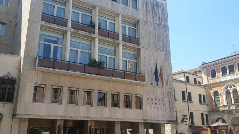 Hotel Bauer di Venezia, anche Arnault in corsa per l’acquisto