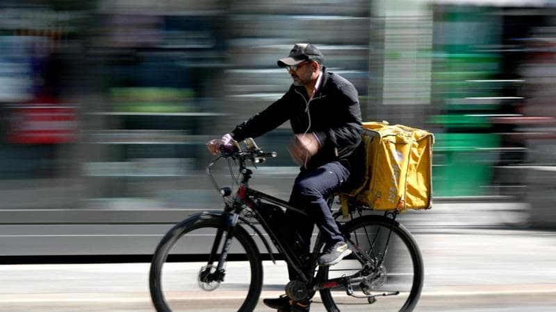 L’ora della dieta nel food delivery, le aziende tagliano per tornare a correre