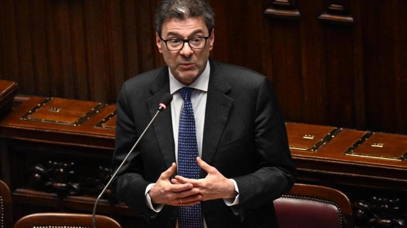 Giorgetti riscrive la spending per i Comuni. Ma resta la contrarietà dei sindaci