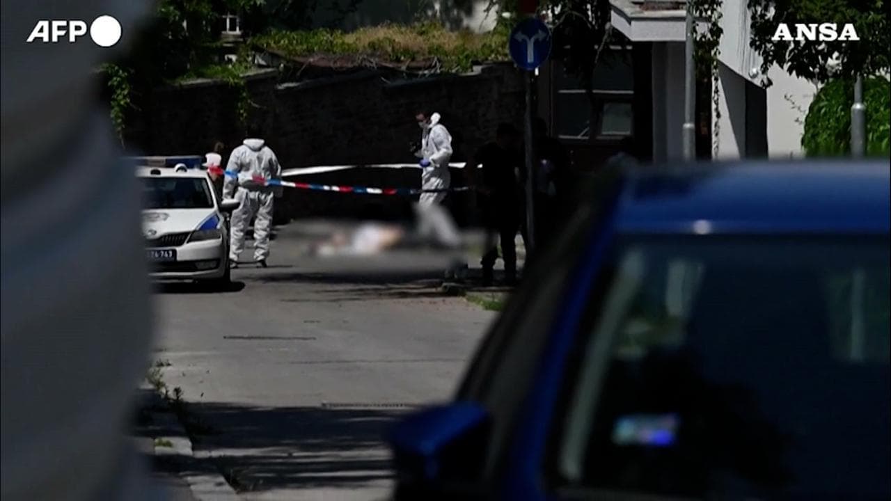 Belgrado, attentato all'ambasciata israeliana: ucciso l'assalitore