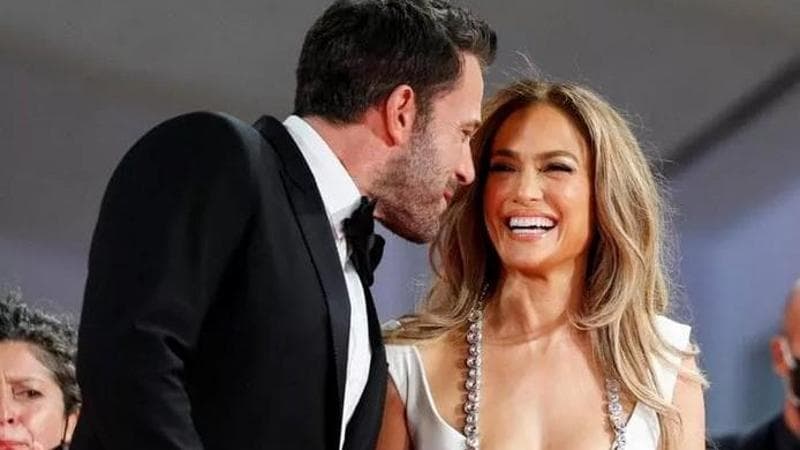 Ben Affleck e Jennifer Lopez sempre più lontani: l’attore ha traslocato dalla villa a Beverly Hills
