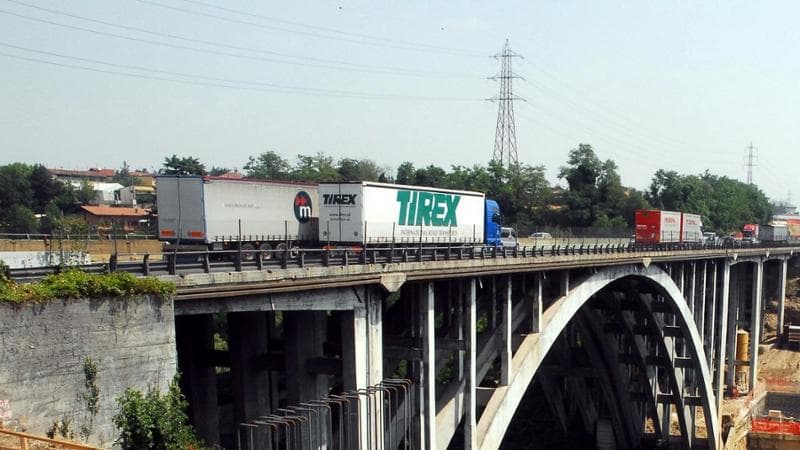 Patto pubblico-privati per rilanciare cantieri sicuri e tecnologici. “Ma più attenti ai costi”