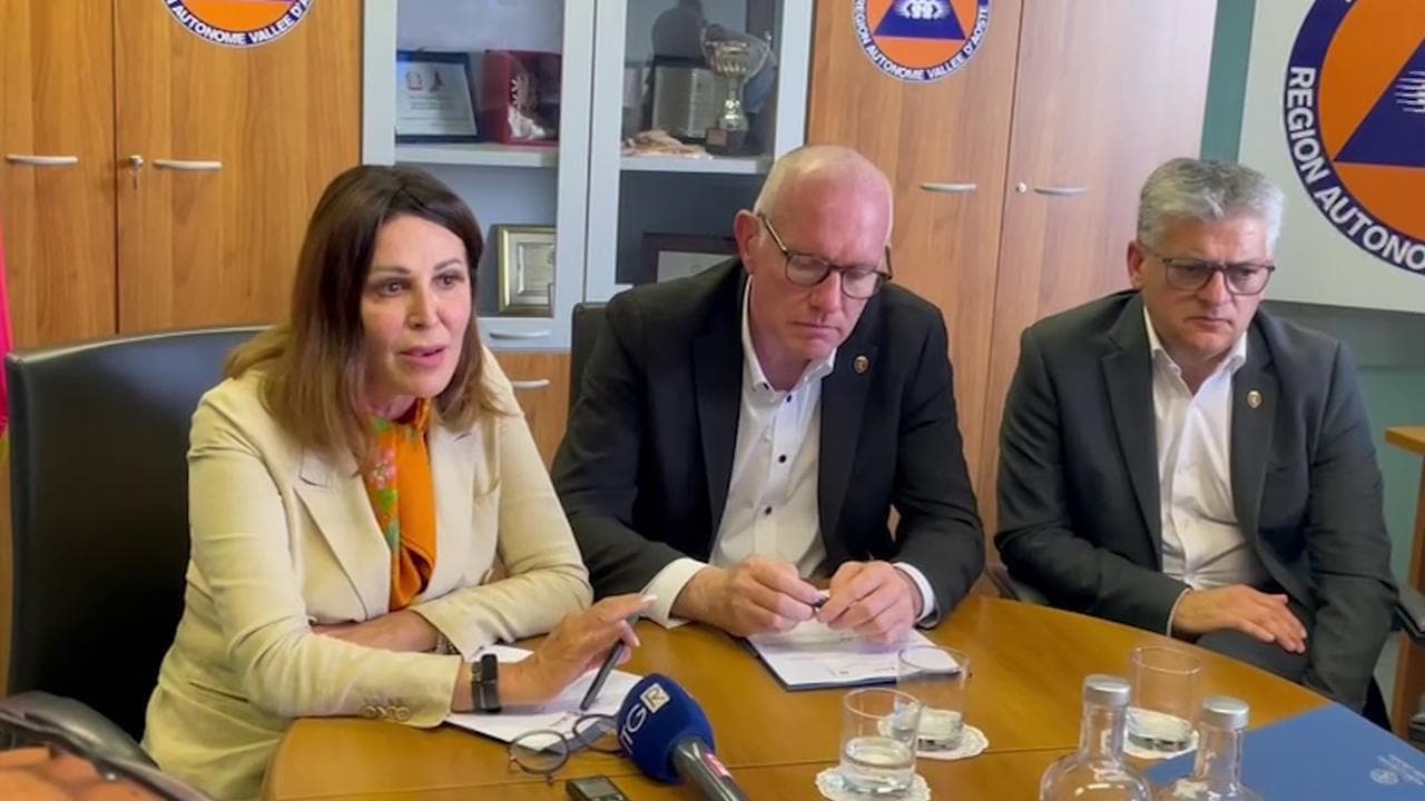 Maltempo Valle d'Aosta, Santanché: "Porteremo i turisti a Cogne con l'elicottero"