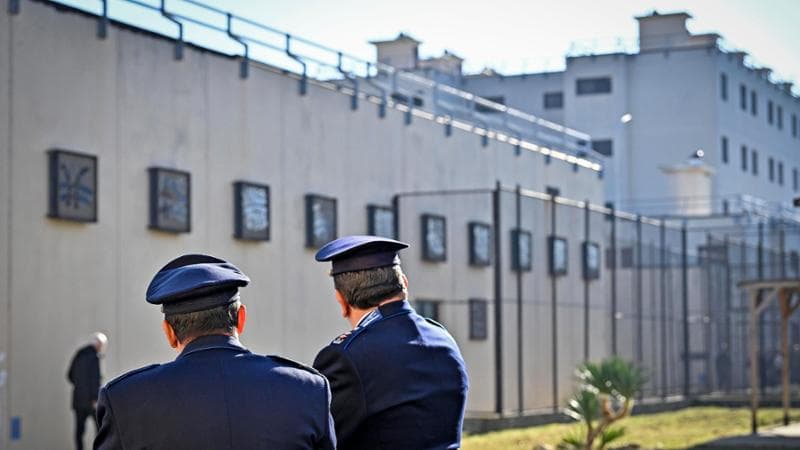 Carceri, il ministero risponde ai sindacati della penitenziaria: "Dallo sfollagente all'autodifesa, ecco come stiamo formando gli agenti”