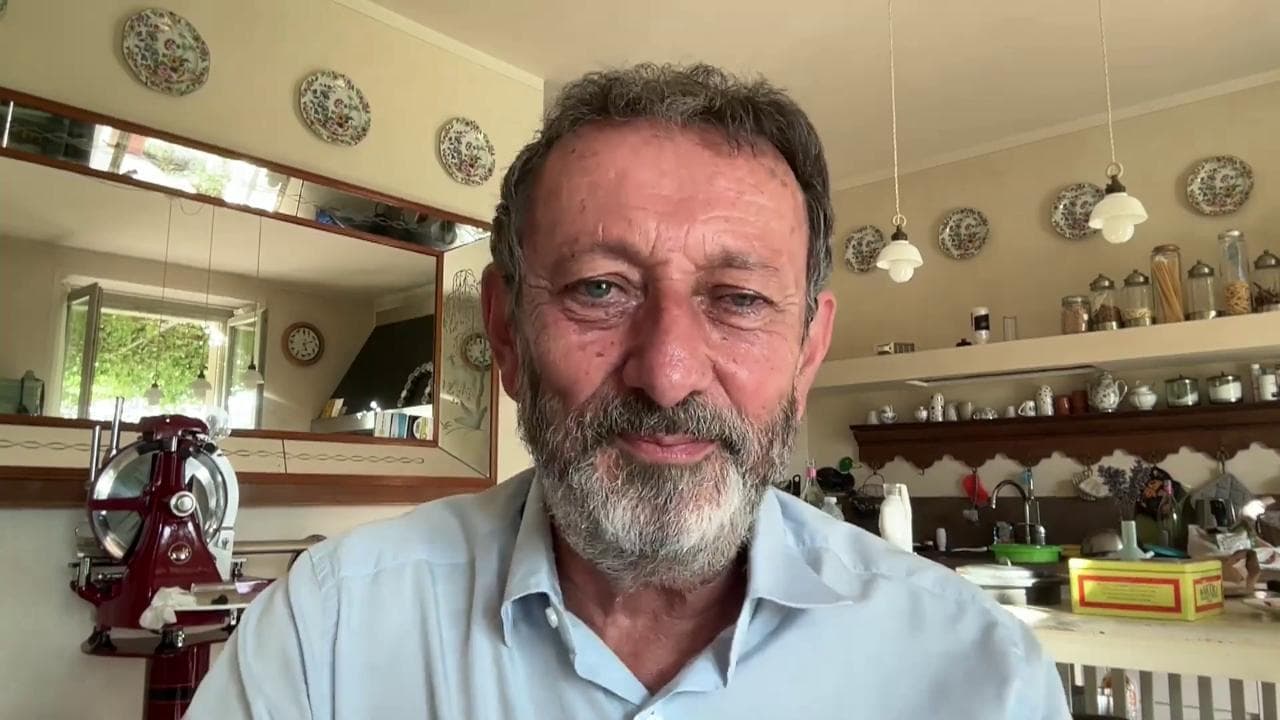 Metropolis - Serra scherza sui suoi 70 anni: "Il Venerdì mi dedica una intervista, per i 90 voglio la copertina come Aspesi"