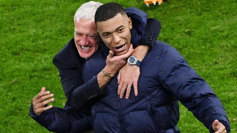 Conte, esami di estremismo. Che Dio benedica Mbappé