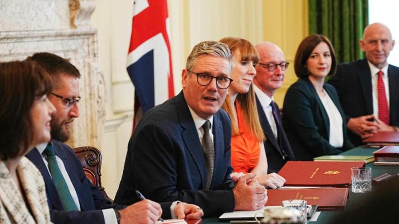 Prima riunione di gabinetto per il nuovo governo laburista del premier Keir Starmer
