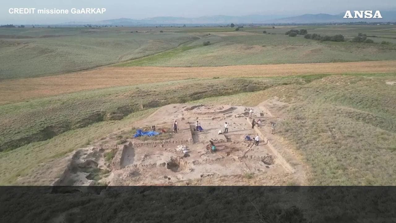 Azerbaijan, l'archeologo italiano racconta come è stata scoperta una "mensa" di 3.500 anni