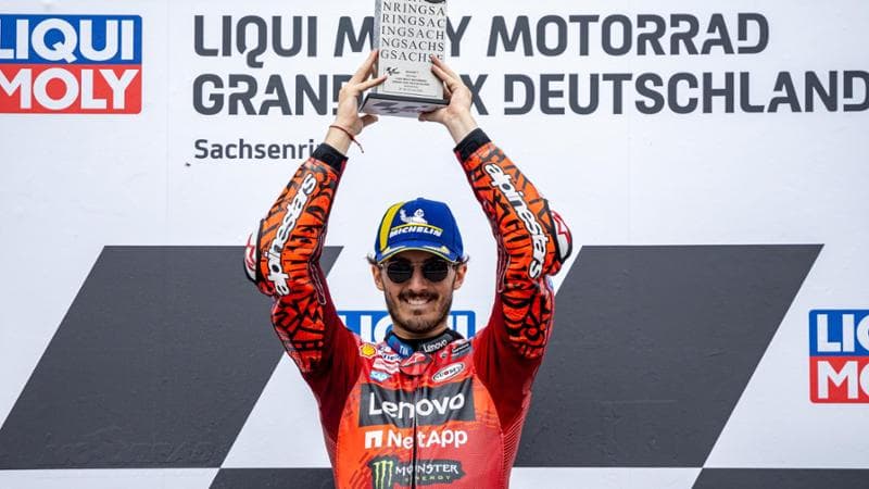 Bagnaia festeggia sul podio