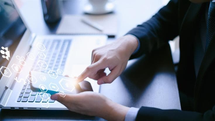 Il mouse si muove davvero o è un trucco? Sullo smart working (e le sue derive) è braccio di ferro aziende-lavoratori