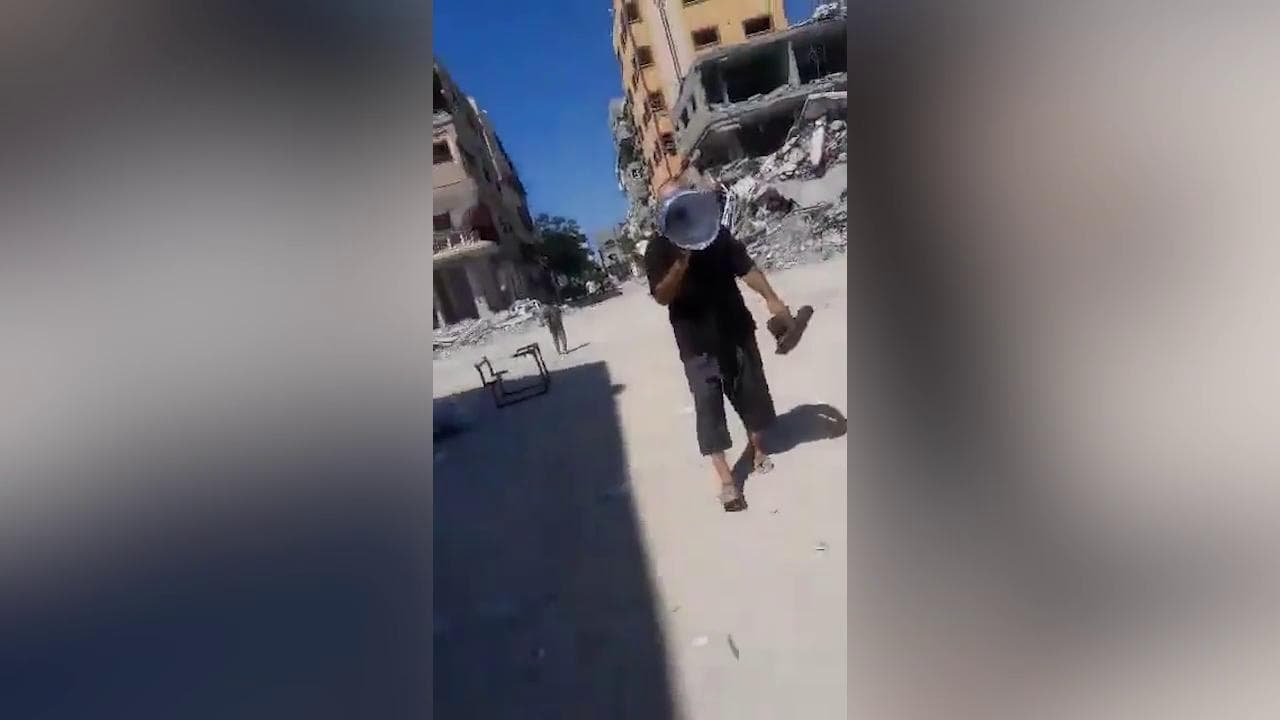 Gaza, il padre dell'attivista malmenato da Hamas: "Voi collaborate col nemico"
