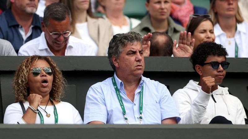 Ugo Paolini, pap&agrave; di Jasmine, in tribuna con la mamma&nbsp;Jacqueline e il fratello&nbsp;William
