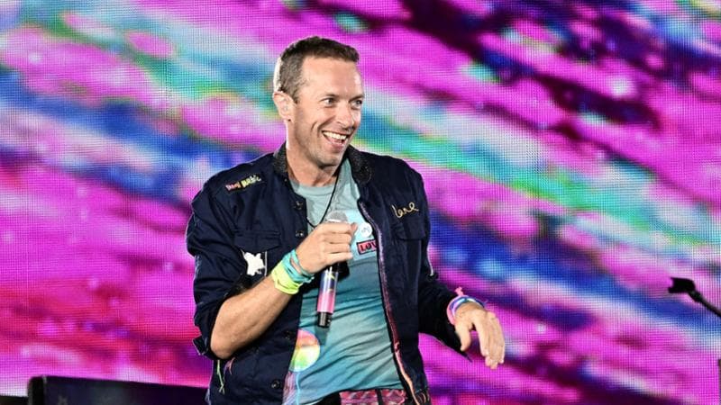 Chris Martin sul palco dello stadio Olimpico durante la prima delle quattro date romane dei Coldplay