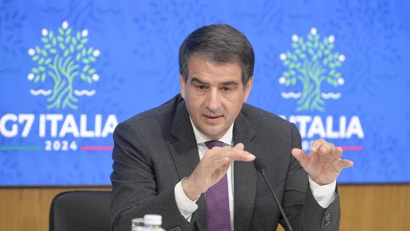 La Ragioneria sconfessa “il Pnrr dei record” di Meloni. Finora spesa la metà dei soldi