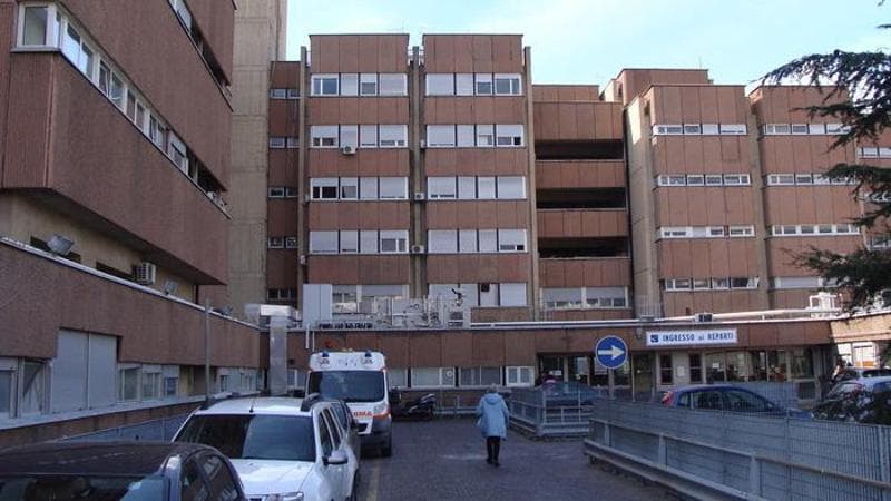 L'ospedale Gom di Reggio Calabria dove è ricoverata la donna accusata di duplice infanticidio