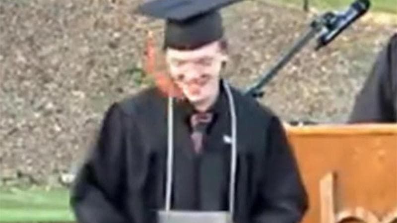 Thomas Matthew Crooks mentre prende il diploma di laurea
