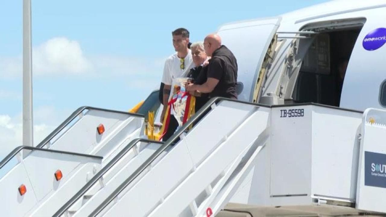 La Spagna atterra a Madrid con la coppa dopo la vittoria dell'Europeo di calcio