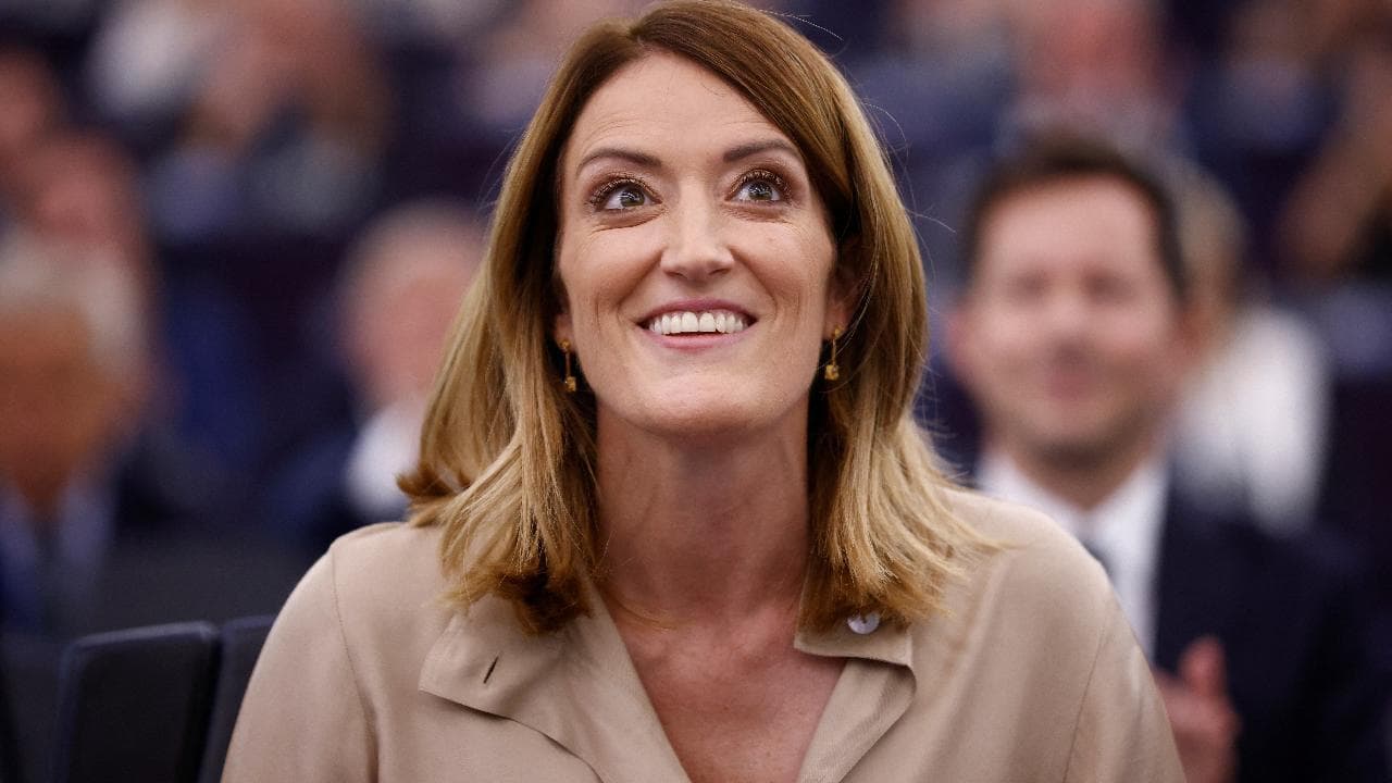 Roberta Metsola rieletta presidente del Parlamento Europeo: "Bisogna superare la politica dell'odio"