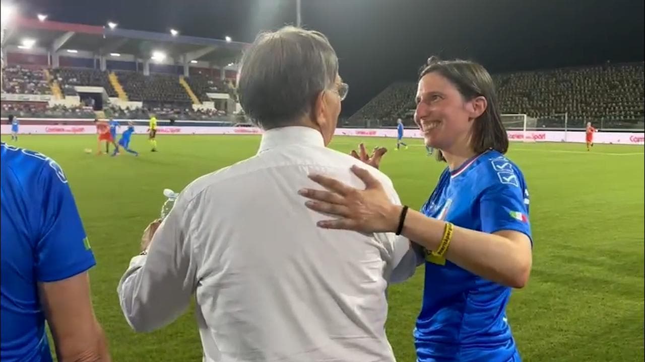 Partita del Cuore, il gol di Schlein e il mister La Russa: "Lei e Conte in attacco, ovviamente"
