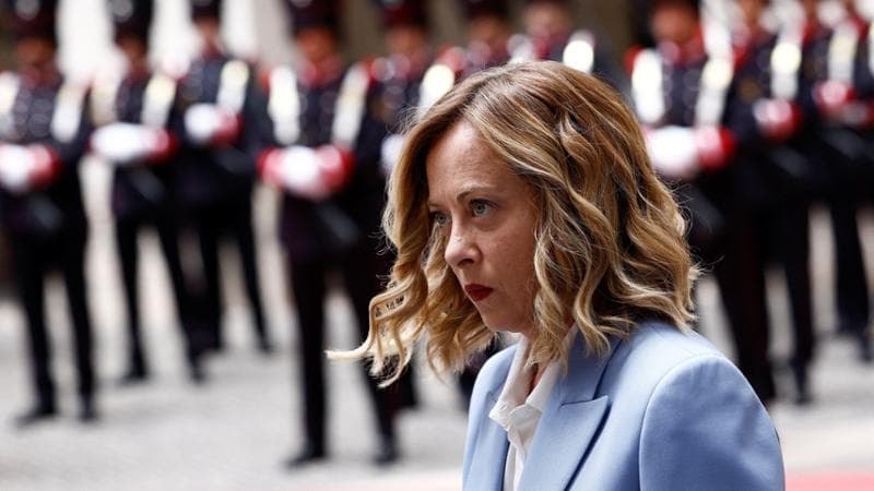 “Ascoltiamo il discorso di von der Leyen”. Meloni non decide e FdI si spacca sul voto