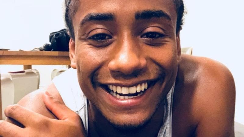 Caso Passeri, la Farnesina: “Giacomo sta bene”. Ma Pd e Avs replicano: “Troppe lacune, il governo si attivi”. Dubbi della famiglia sulle sue condizioni