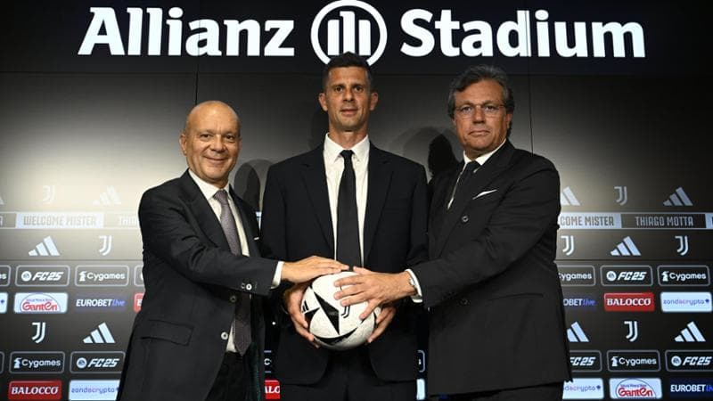 Da sinistra: Scanavino, Motta e Giuntoli