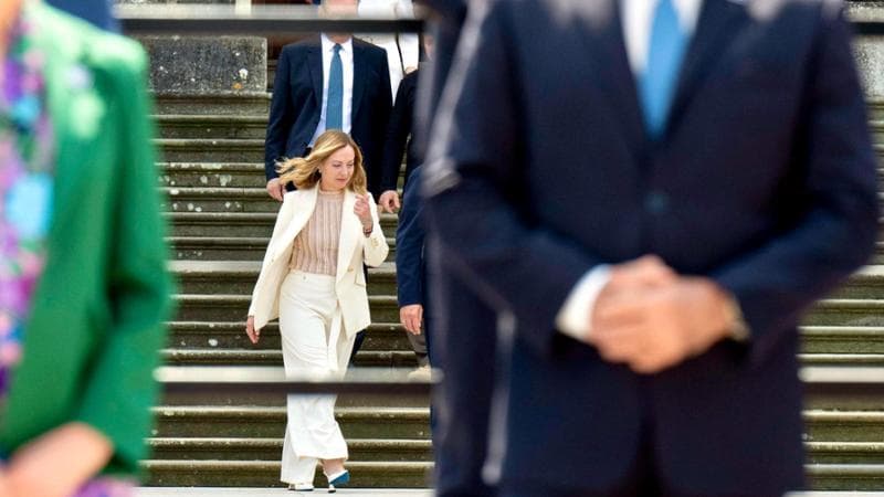 Meloni e il pasticcio del voto “coperto” al Parlamento Ue: in tilt partito e governo, poi il No a von der Leyen