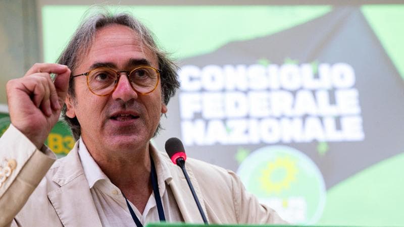 Il co-portavoce di Europa Verde Angelo Bonelli durante il Consiglio Federale Nazionale di Europa Verde presso il Centro Congressi Cavour, Roma, 14 luglio 2024. ANSA/ANGELO CARCONI