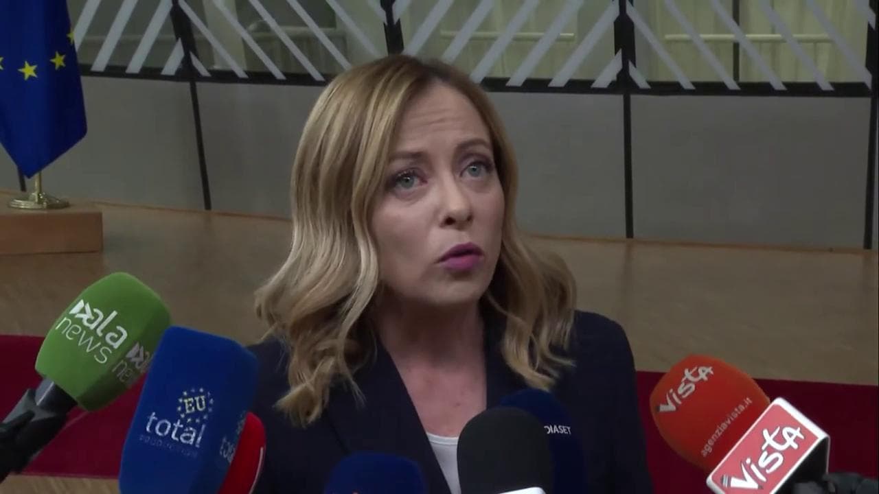 Ue, Meloni a Bruxelles: "Non condivido gli auguri di Orban a Putin"