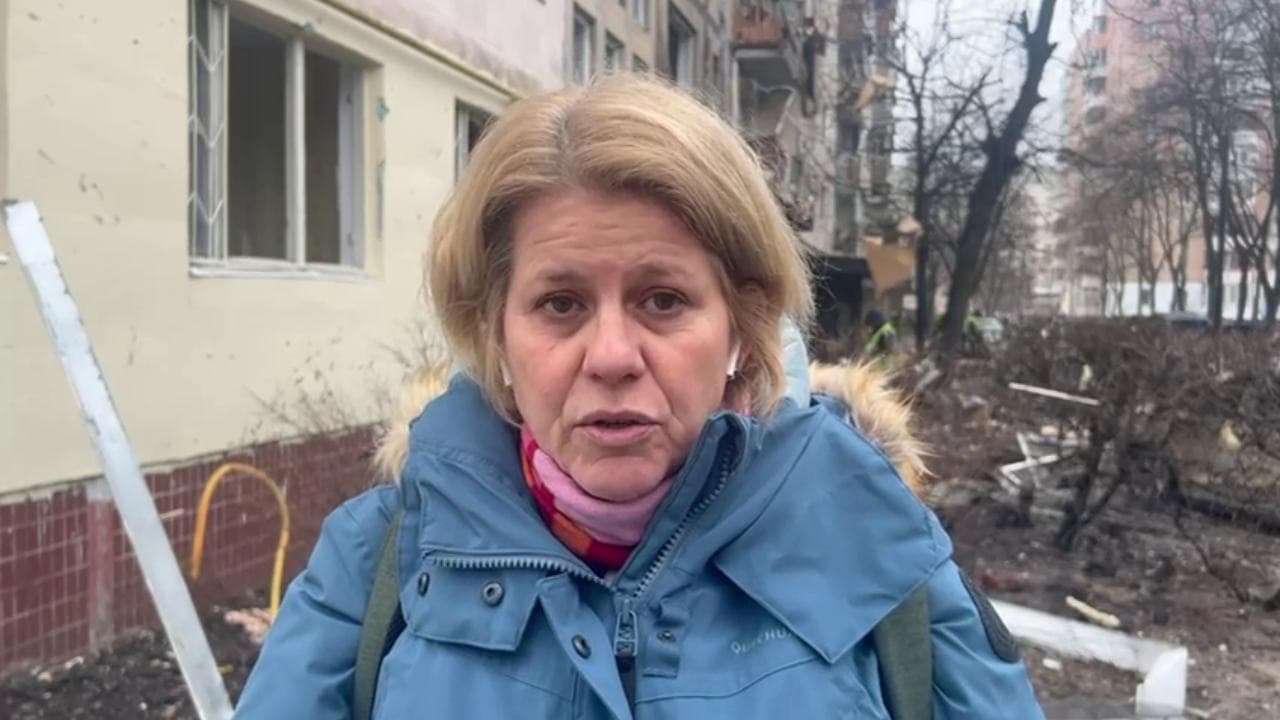 Kiev sotto i missili russi: decine di feriti, anche bambini, e danni