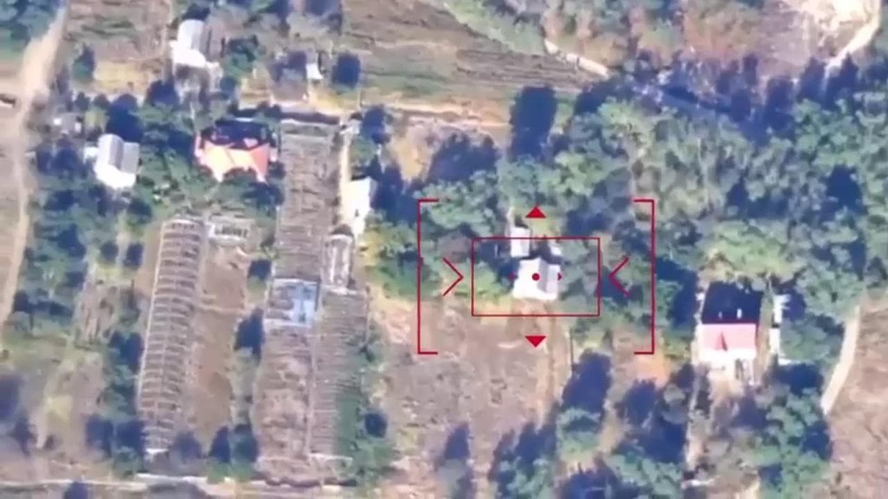 Kiev colpisce il quartier generale russo nel Kherson grazie a una soffiata: la scarica di razzi Himars