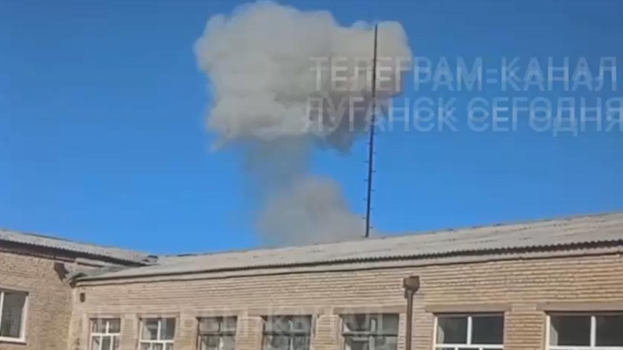 Colpito deposito di munizioni russo nel Lugansk, "l'intera città trema per le esplosioni"