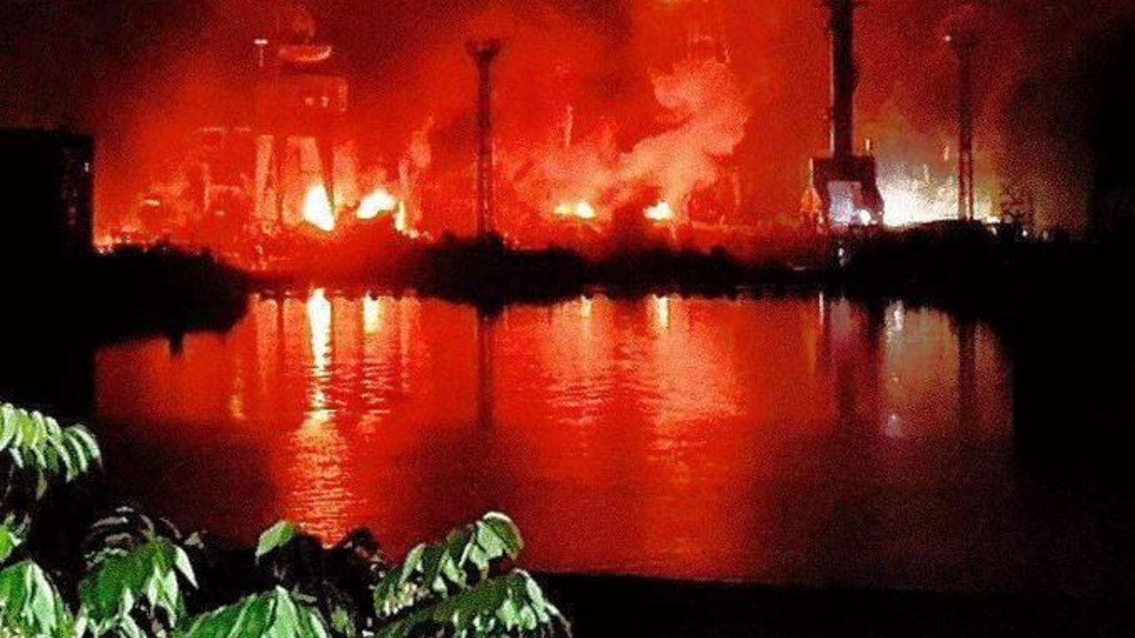 Russia, attacco di missili ucraini al porto di Sebastopoli. Colpito il cantiere navale della flotta del Mar Nero