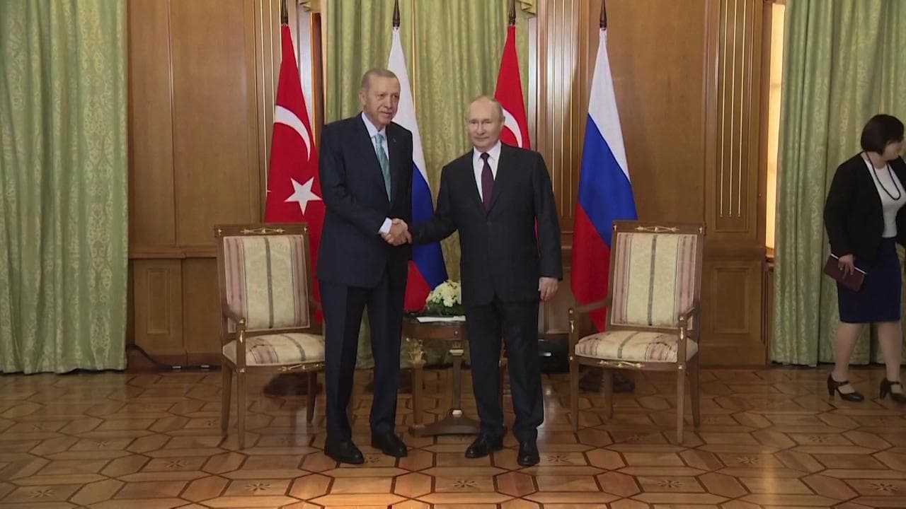 Sochi, Putin: "Pronto a discutere sul grano". Ora attesa per i risultati dei colloqui con Erdogan