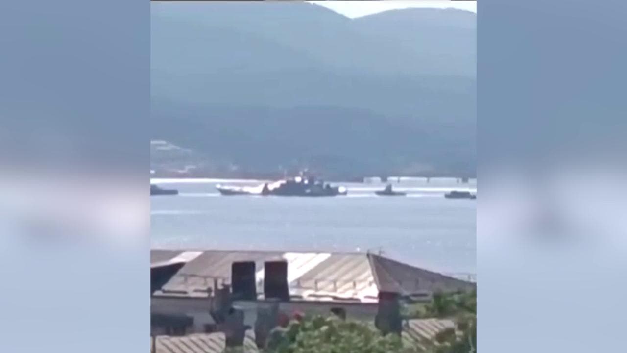 Droni di Kiev affondano la nave d'assalto Olenegorskij Gornjak: il relitto trainato a riva