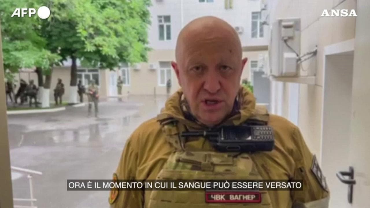 Russia, Prigozhin: "Torniamo indietro per non spargere sangue russo"