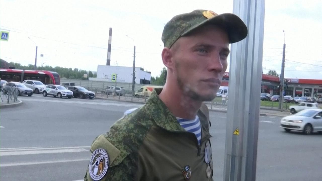 San Pietroburgo, il soldato della Wagner: "Hanno sparato sul mio convoglio, ora reclutiamo uomini da tutta la Russia"
