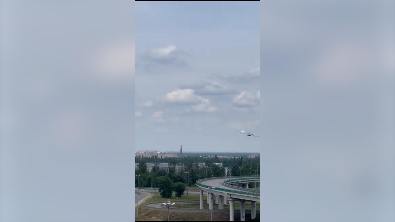 L'elicottero riesce a deviare il missile della Wagner