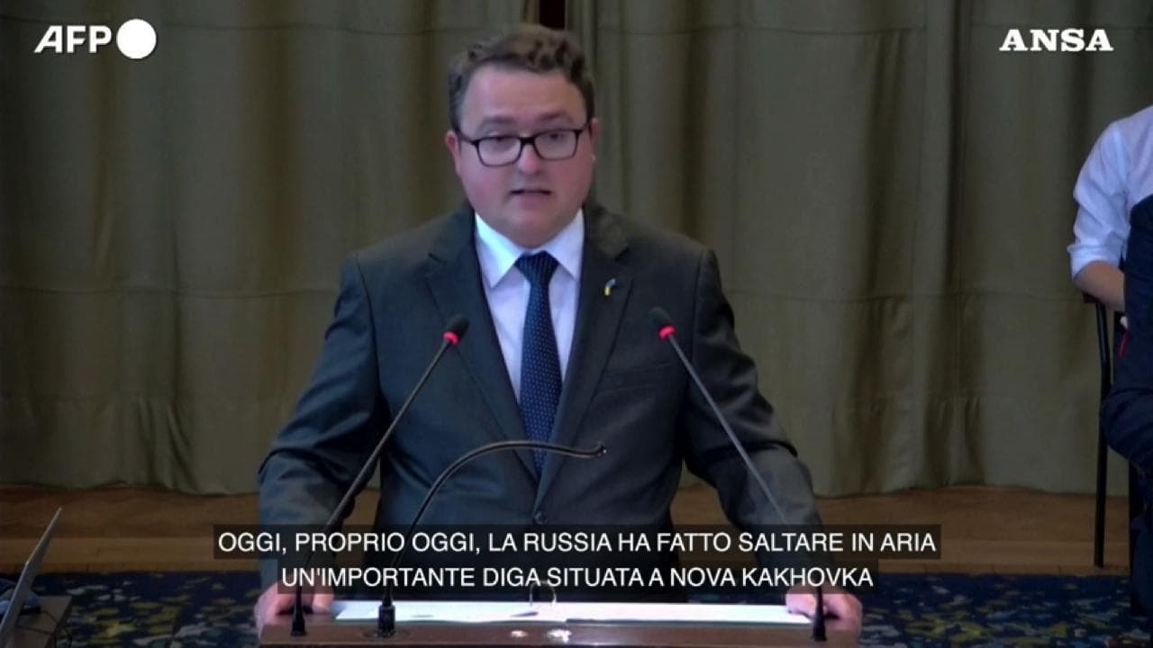 Bombardamento diga, l'accusa dell'Ucraina: "Le azioni della Russia sono quelle di uno Stato terrorista"