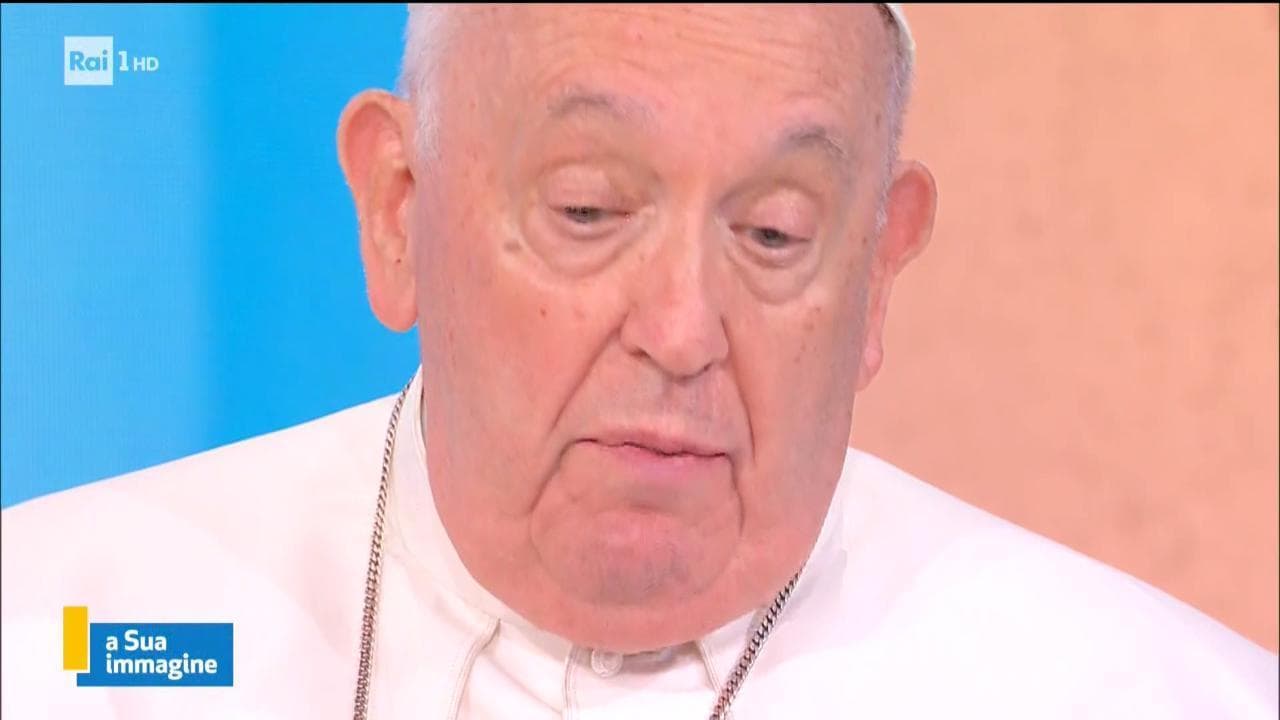 Papa Francesco in tv: "In questa guerra c'è chi prova piacere a torturare i soldati ucraini"
