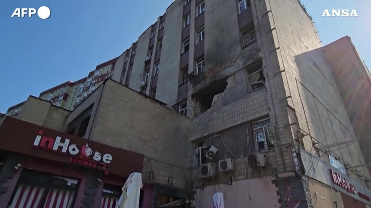 Ucraina: nottata record di attacchi con droni, a Kiev almeno due morti e tre feriti
