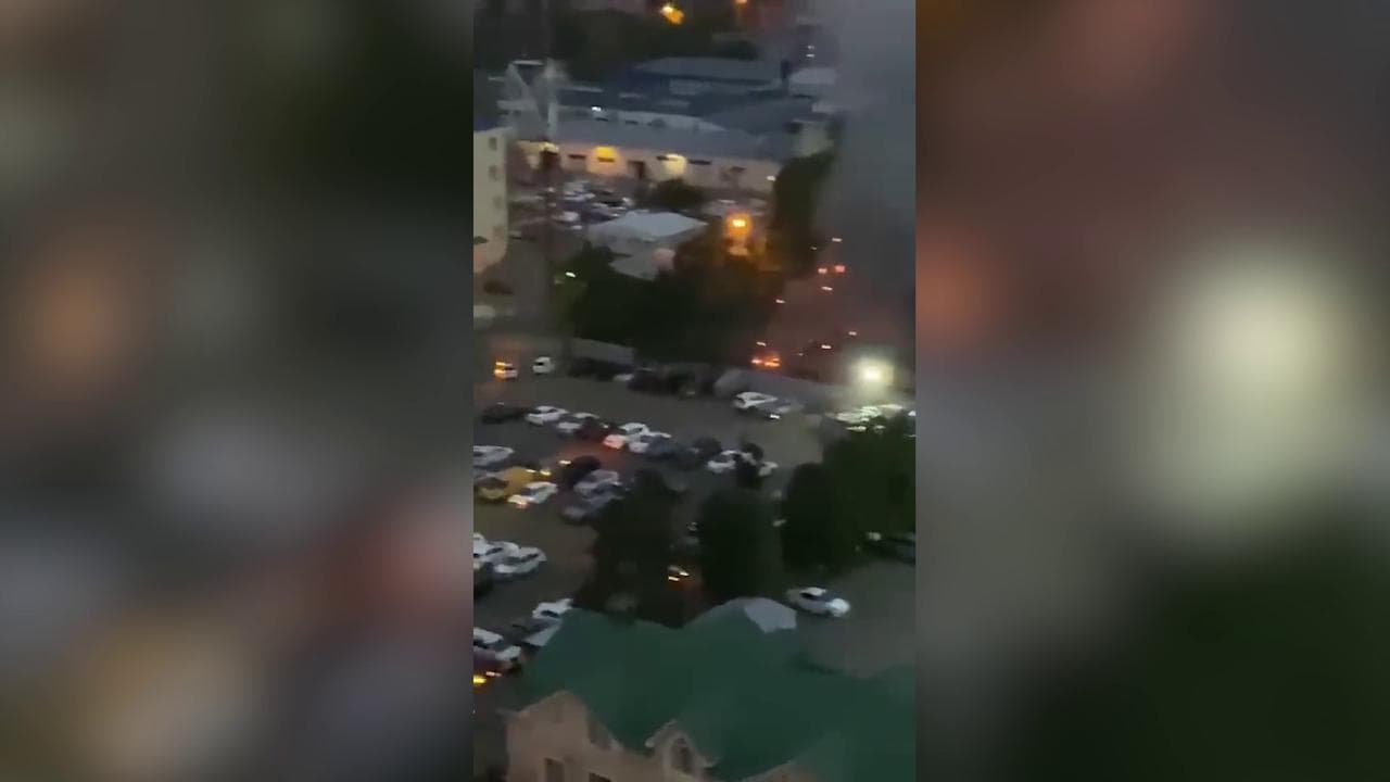 Russia, la città di Krasnodar svegliata da esplosioni e sirene: "È un attacco dei droni ucraini"
